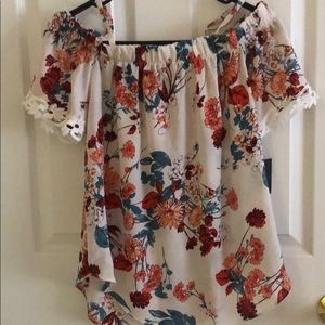 Strapped/off shoulder the perfect floral blouse